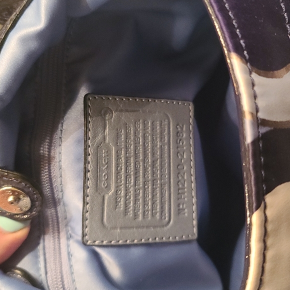 Coach purse - Picture 2 of 6